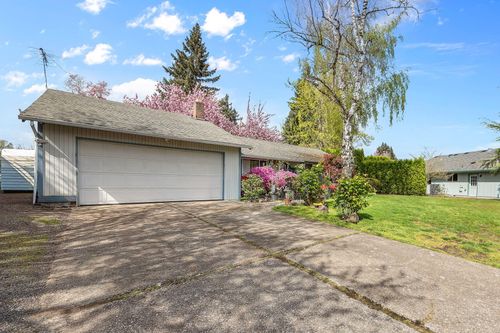 230 Sw 8th Avenue, Canby, OR, 97013 | Card Image