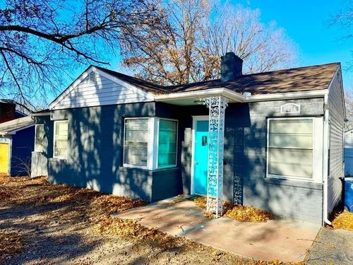 6876 Sni A Bar Rd, Kansas City, MO, 64129-1964 | Card Image