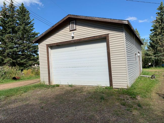 4906 47 Street, House other with 4 bedrooms, 1 bathrooms and 2 parking in Wanham AB | Image 25