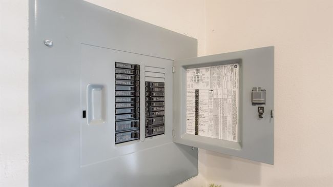 APT-303 - 4090 Tivoli Ct, Condo with 2 bedrooms, 2 bathrooms and null parking in Lake Worth FL | Image 16