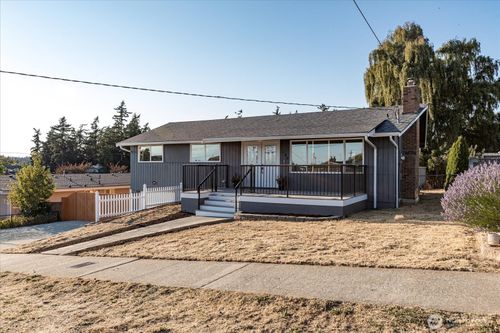 1546 Ne 2nd Avenue, Oak Harbor, WA, 98277 | Card Image