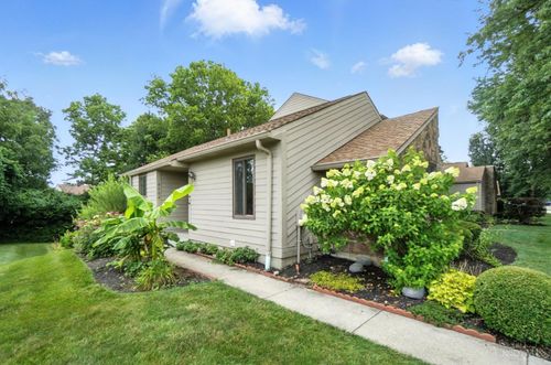 5008 Columbia Cir, West Chester, OH, 45011-8930 | Card Image