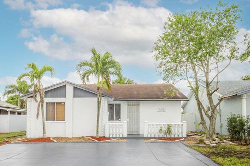 5100 Nw 195th Ter, Miami Gardens, FL, 33055-2083 | Card Image