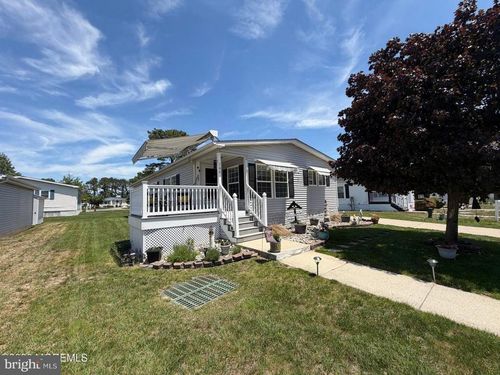 706 Evergreen Ct, Whiting, NJ, 08759-3513 | Card Image