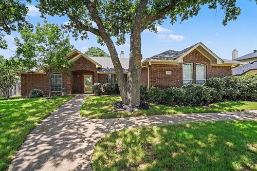 1249 Cross Creek Dr, Kennedale, TX, 76060-6037 | Card Image