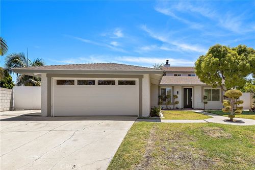 822 E Borchard Ave, Santa Ana, CA, 92707-1920 | Card Image