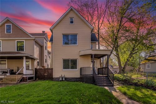 up-2049 W 85th St, Cleveland, OH, 44102-3807 | Card Image