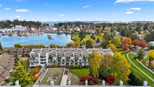 118-10459 Resthaven Dr, Sidney, BC, V8L3H6 | Card Image
