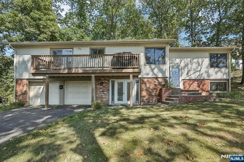 3 Alpine Ter, Sparta, NJ, 07871-1507 | Card Image