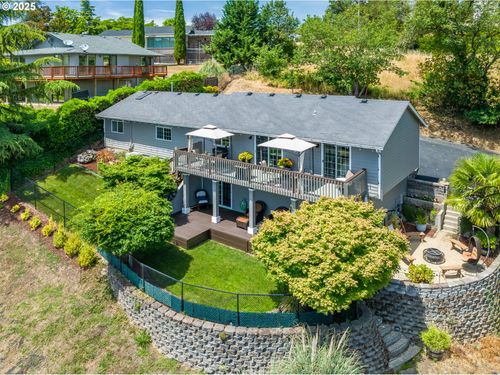 441 Nw Galaxy Dr, Winston, OR, 97496-8544 | Card Image