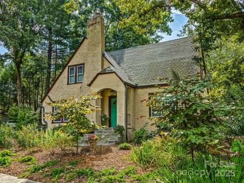 37 Warwick Rd, Asheville, NC, 28803-2445 | Card Image