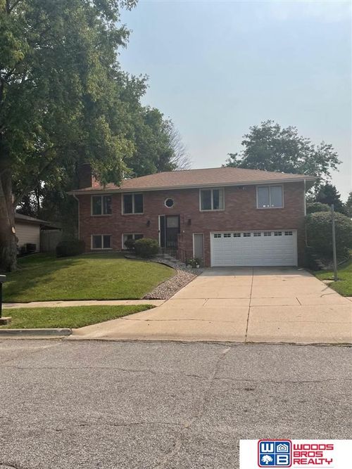 6001 Robin Road, Lincoln, NE, 68516 | Card Image