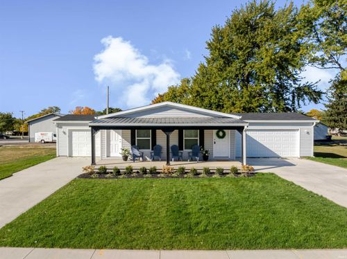 340 S Walnut St, Atlanta, IN, 46031-9480 | Card Image