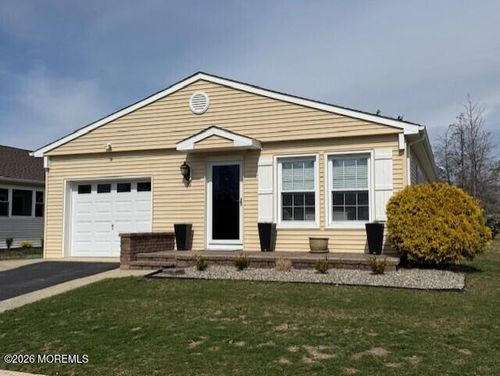 16 Banning Ct, Toms River, NJ, 08757-5752 | Card Image