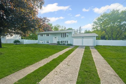 8 Ridge Rd, Wyandanch, NY, 11798-1031 | Card Image