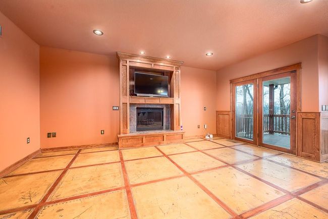 1605 Washington St, House other with 6 bedrooms, 5 bathrooms and null parking in Tonganoxie KS | Image 8