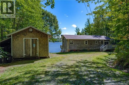 811 715 Rte, Coles Island Queens Co, NB, E4C2L3 | Card Image