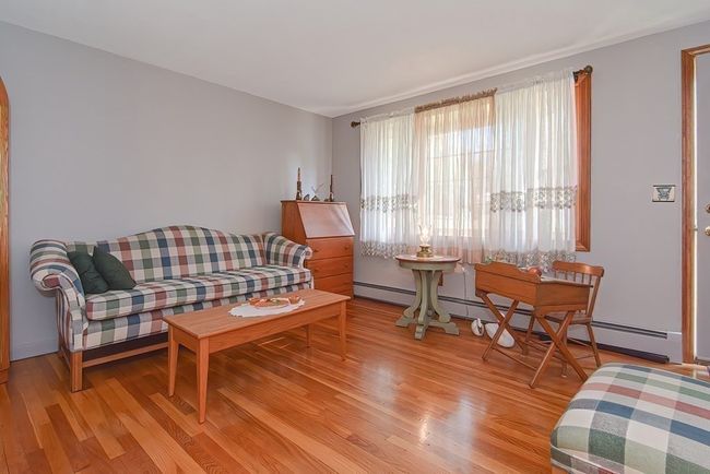21 Edlin St, House other with 3 bedrooms, 1 bathrooms and 1 parking in Worcester MA | Image 4