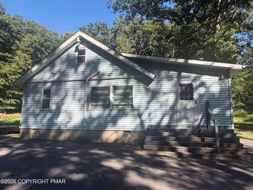 3374 Trafalgar Ave, East Stroudsburg, PA, 18302-8464 | Card Image