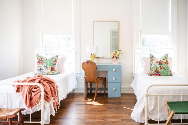 612 S Day St, House other with 4 bedrooms, 3 bathrooms and 1 parking in Brenham TX | Image 37