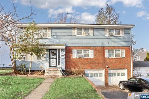 72 Ontario St, Dumont, NJ, 07628-2746 | Card Image