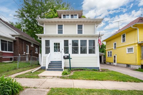 111 Warren Ave, Aurora, IL, 60505-4629 | Card Image