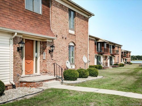 2-1900 River Rd, Marysville, MI, 48040-1854 | Card Image