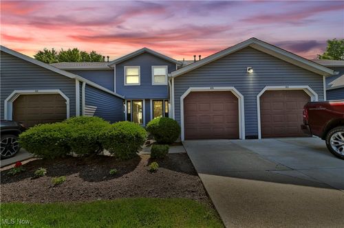 unit-8d-4757 Ledgewood Dr, Medina, OH, 44256-9038 | Card Image