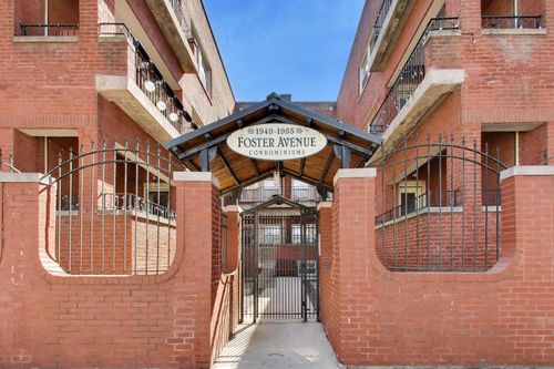 apt-1-1953 W Foster Ave, Chicago, IL, 60640-1066 | Card Image