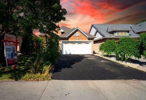 3 Orchid Dr, Brampton, ON, L7A1M4 | Card Image