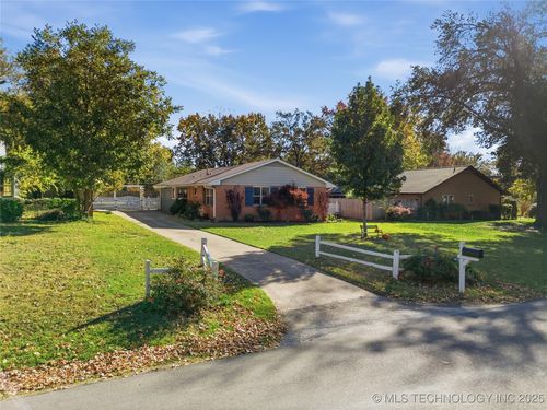 3267 Erie Ave, Tulsa, OK, 74135-5243 | Card Image