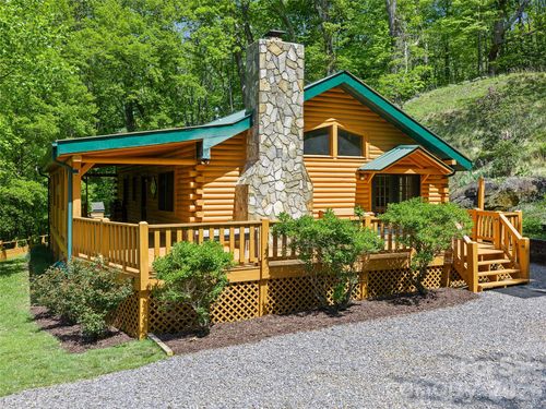 115 Sutton Ridge Rd, Burnsville, NC, 28714-8677 | Card Image