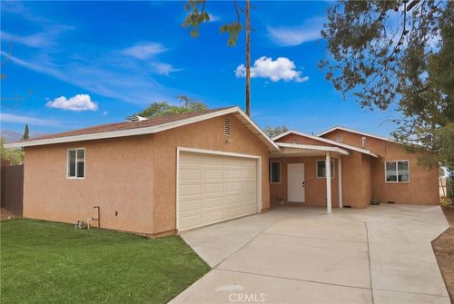 494 Drury Ln, Banning, CA, 92220-5626 | Card Image