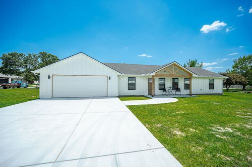 765 N Kansas Ct, Benton, KS, 67017-9013 | Card Image