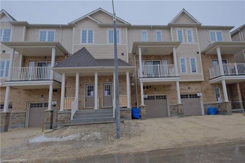 12 Roseberry Lane, Kitchener, ON, N2B0A9 | Card Image