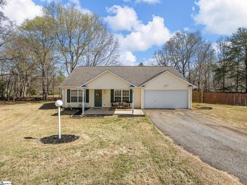 630 Kneewood Ct, Boiling Springs, SC, 29316-6209 | Card Image