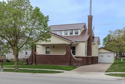 306 S Main St, Topeka, IN, 46571-9565 | Card Image