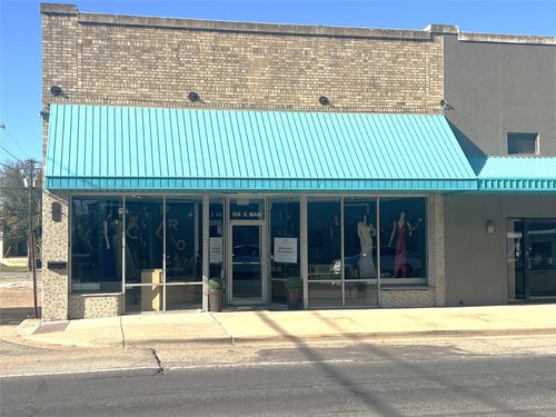 104 S Main St, Venus, TX, 76084-1218 | Card Image