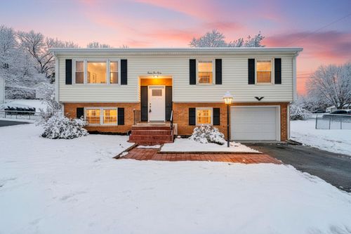 2540 Mcvitty Rd, Roanoke, VA, 24018 | Card Image