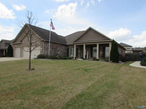 179 Somerton Dr, Huntsville, AL, 35811-7127 | Card Image