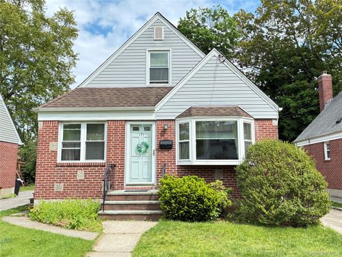 171 Locust St, Floral Park, NY, 11001-3305 | Card Image