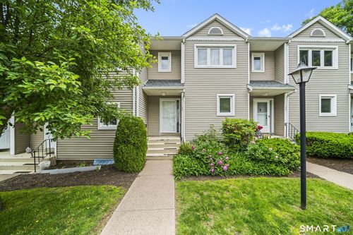 102-102 Oak Ridge Dr, Windsor Locks, CT, 06096-2668 | Card Image
