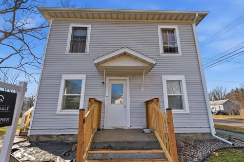 719 N Clinton Ave, Saint Johns, MI, 48879-1334 | Card Image