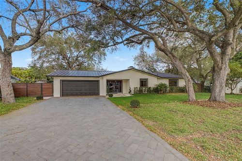 7505 Sw 167th St, Palmetto Bay, FL, 33157-3861 | Card Image