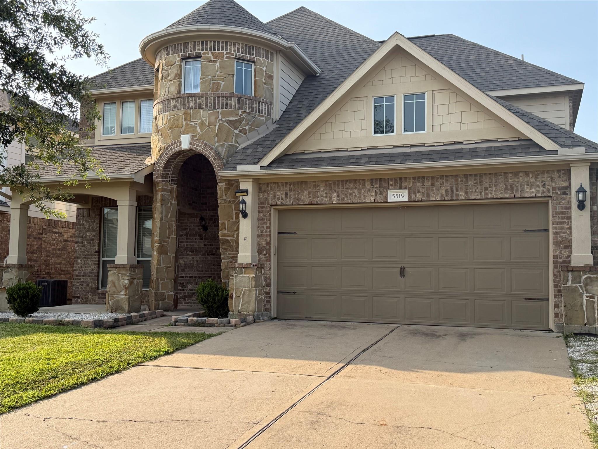 Residential Lease in Richmond 3