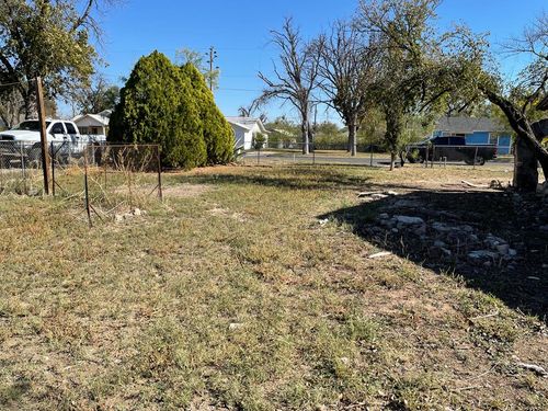 11-621 Powell St, San Angelo, TX, 76903-7122 | Card Image