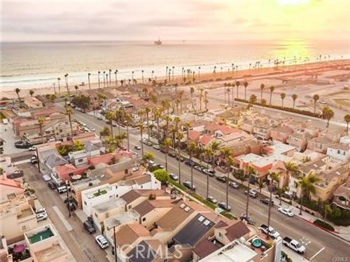 225 20th, Huntington Beach, CA, 92648 | Card Image