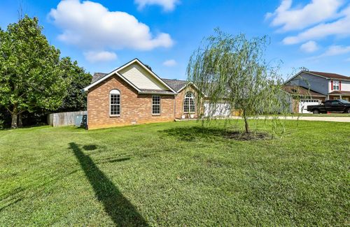 3142 Whitetail Dr, Clarksville, TN, 37043-2465 | Card Image