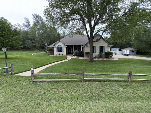 179 Mokuleia Cir, Bastrop, TX, 78602-7149 | Card Image