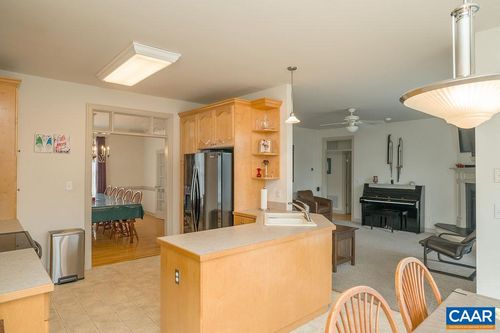 665 Fox Hollow Ln, PALMYRA, VA, 22963-4918 | Card Image